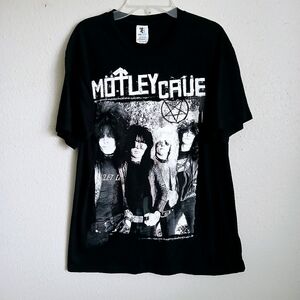 Motley Crue Concert Tee Unisex Size Medium Black North America 2022 Tour